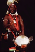 Mansa Camio Meistertrommler der Djembe und der Bass-Trommeln aus Baro / Guinea / Westafrika